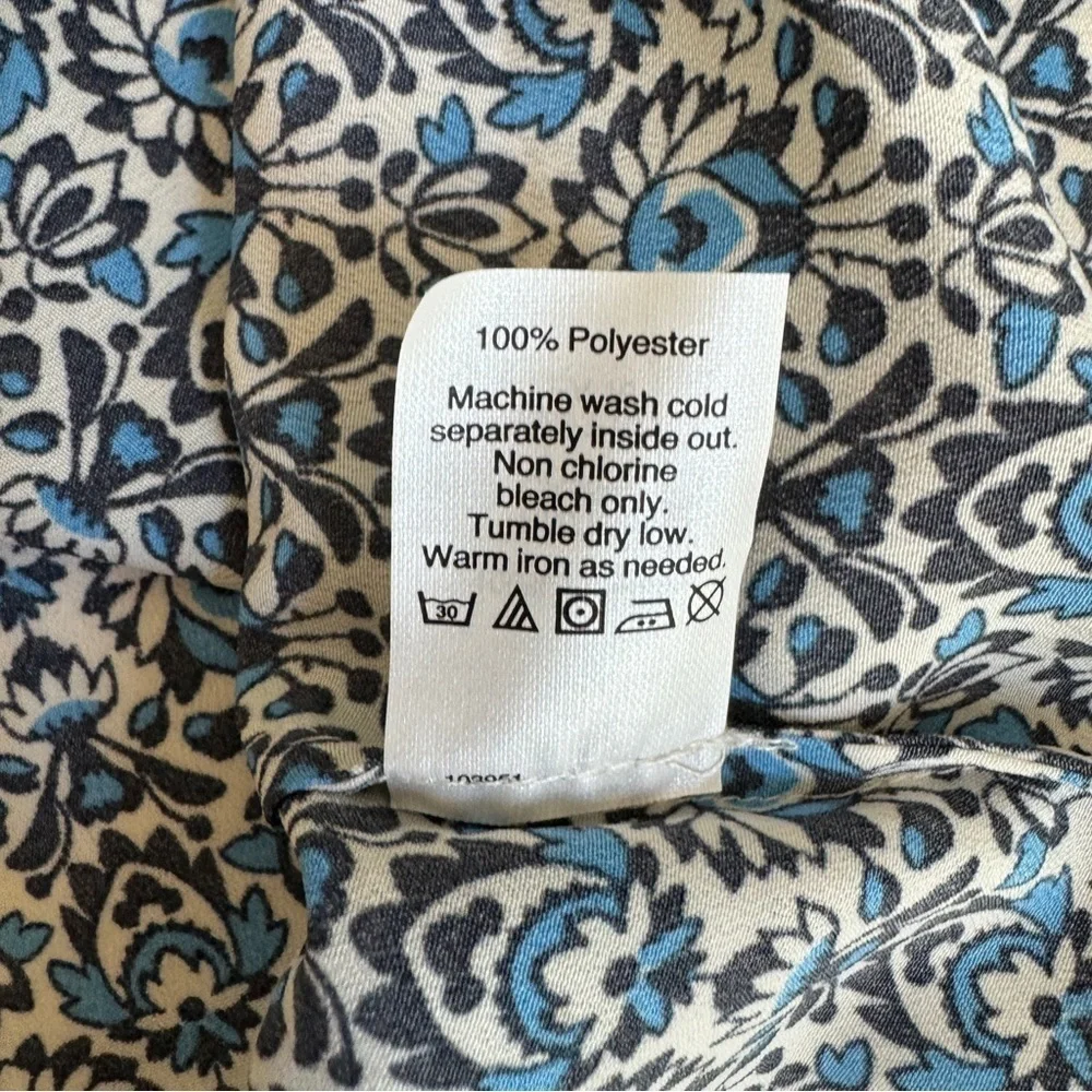 J Crew Blue Foulard Print Cap Short Sleeve Scoop Neck Womens Size 0 Pullover NEW